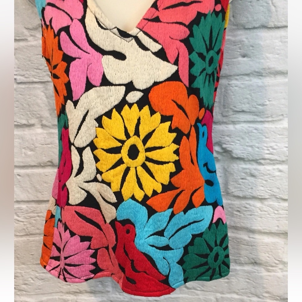 NWT Santa Marguerite Women's Embroidered Dove Floral Folk Art Boho Top Sz S - Picture 4 of 7